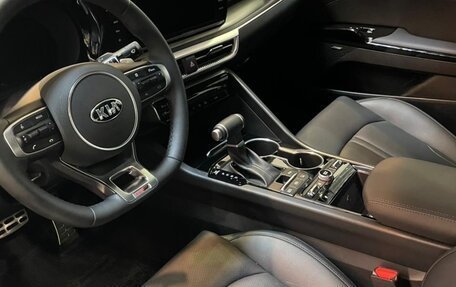 KIA K5, 2021 год, 2 500 000 рублей, 2 фотография