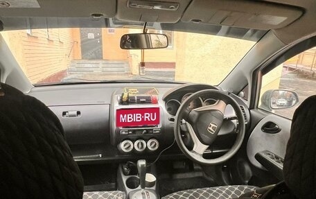 Honda Fit III, 2004 год, 400 000 рублей, 2 фотография