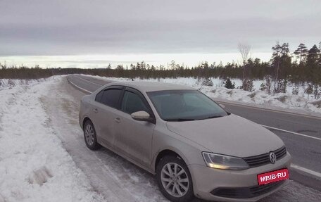 Volkswagen Jetta VI, 2012 год, 860 000 рублей, 3 фотография