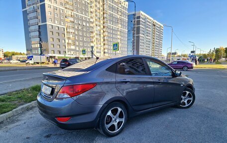 Hyundai Solaris II рестайлинг, 2012 год, 650 000 рублей, 3 фотография