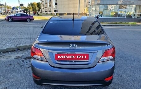Hyundai Solaris II рестайлинг, 2012 год, 650 000 рублей, 4 фотография