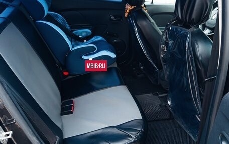 Renault Logan II, 2015 год, 750 000 рублей, 3 фотография