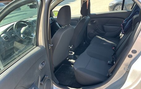 Renault Logan II, 2018 год, 849 999 рублей, 5 фотография