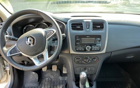Renault Logan II, 2018 год, 849 999 рублей, 11 фотография