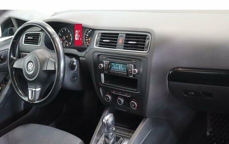 Volkswagen Jetta VI, 2012 год, 867 000 рублей, 5 фотография