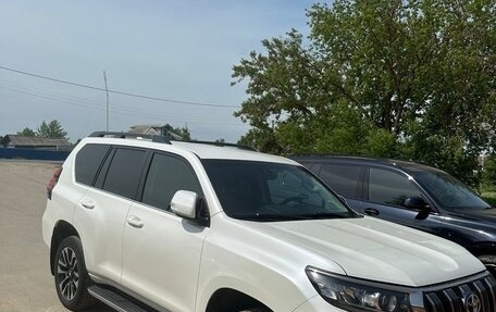 Toyota Land Cruiser Prado 150 рестайлинг 2, 2019 год, 3 500 000 рублей, 2 фотография