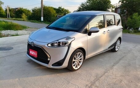 Toyota Sienta II, 2019 год, 1 700 000 рублей, 1 фотография