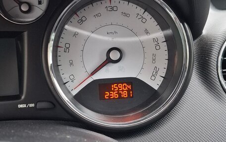 Peugeot 408 I рестайлинг, 2016 год, 850 000 рублей, 14 фотография