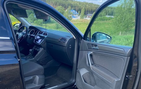 Volkswagen Tiguan II, 2019 год, 2 255 000 рублей, 5 фотография