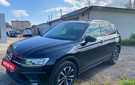 Volkswagen Tiguan II, 2019 год, 2 255 000 рублей, 10 фотография