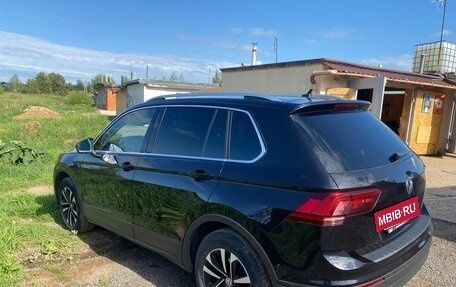 Volkswagen Tiguan II, 2019 год, 2 255 000 рублей, 9 фотография