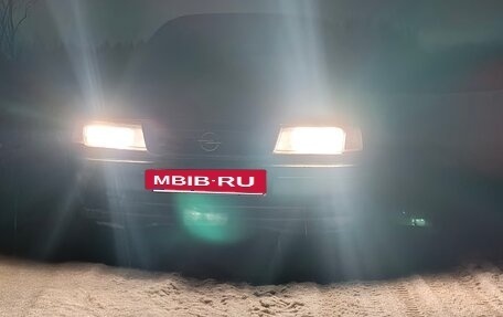 Opel Vectra A, 1995 год, 260 000 рублей, 4 фотография