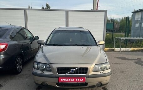 Volvo S60 III, 2002 год, 335 000 рублей, 1 фотография