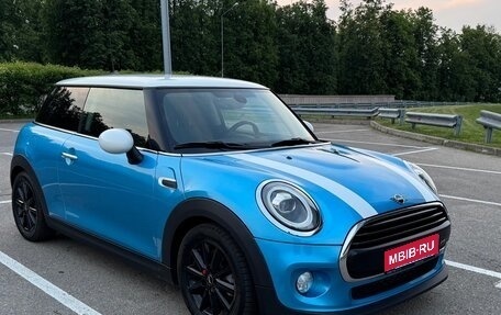 MINI Hatch, 2018 год, 1 950 000 рублей, 1 фотография