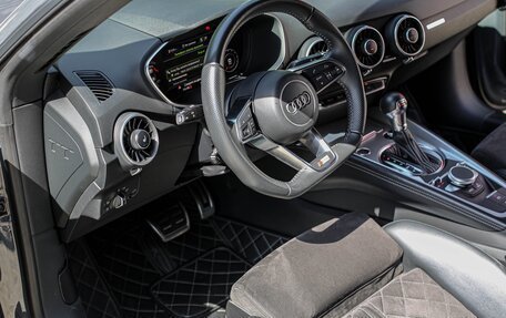 Audi TT, 2018 год, 3 800 000 рублей, 6 фотография