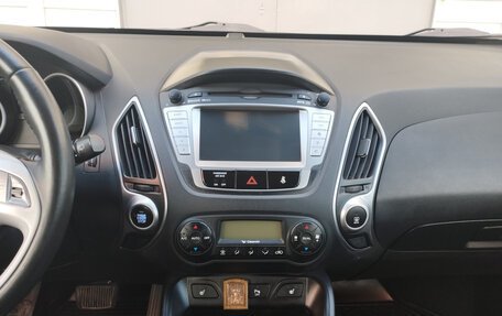Hyundai ix35 I рестайлинг, 2012 год, 1 590 000 рублей, 20 фотография