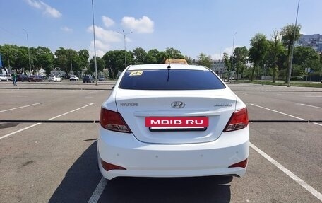 Hyundai Solaris II рестайлинг, 2015 год, 1 300 000 рублей, 2 фотография