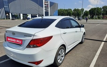 Hyundai Solaris II рестайлинг, 2015 год, 1 300 000 рублей, 4 фотография