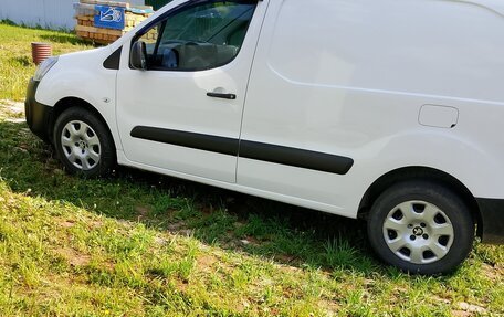 Peugeot Partner II рестайлинг 2, 2015 год, 780 000 рублей, 7 фотография