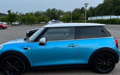MINI Hatch, 2018 год, 1 950 000 рублей, 4 фотография