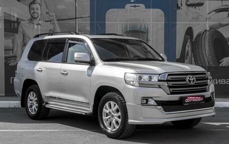 Toyota Land Cruiser 200, 2017 год, 6 599 000 рублей, 1 фотография