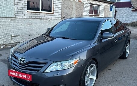 Toyota Camry, 2010 год, 1 530 000 рублей, 4 фотография