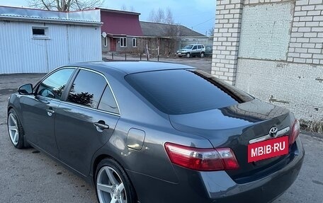 Toyota Camry, 2010 год, 1 530 000 рублей, 2 фотография