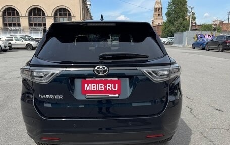 Toyota Harrier, 2017 год, 2 600 000 рублей, 5 фотография