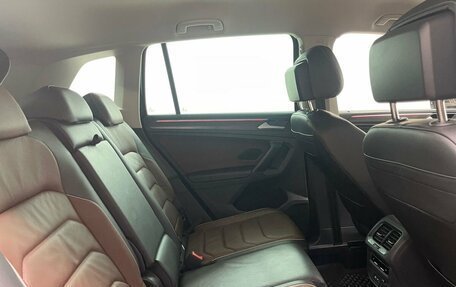 Volkswagen Tiguan II, 2021 год, 3 099 000 рублей, 13 фотография