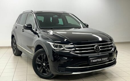 Volkswagen Tiguan II, 2021 год, 3 099 000 рублей, 3 фотография