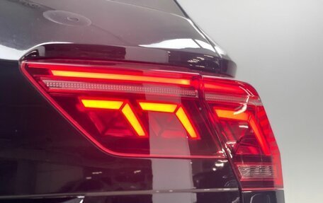 Volkswagen Tiguan II, 2021 год, 3 099 000 рублей, 10 фотография