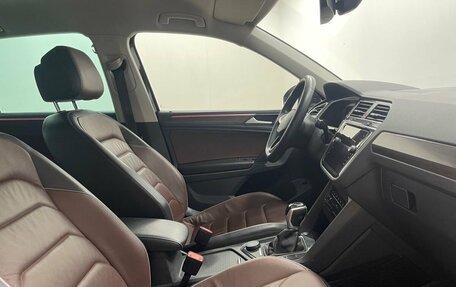 Volkswagen Tiguan II, 2021 год, 3 099 000 рублей, 12 фотография