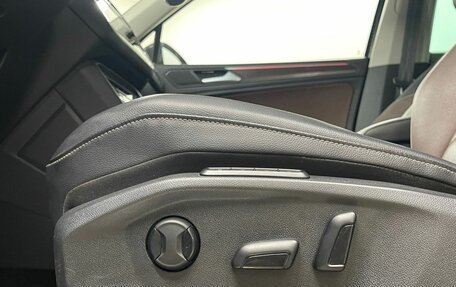 Volkswagen Tiguan II, 2021 год, 3 099 000 рублей, 14 фотография