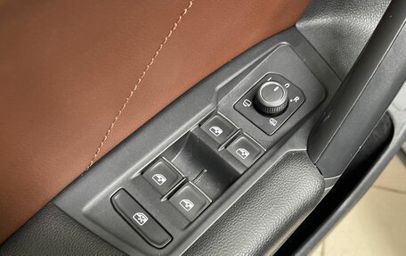 Volkswagen Tiguan II, 2021 год, 3 099 000 рублей, 17 фотография