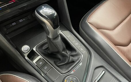 Volkswagen Tiguan II, 2021 год, 3 099 000 рублей, 16 фотография