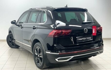 Volkswagen Tiguan II, 2021 год, 3 099 000 рублей, 6 фотография
