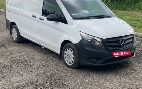 Mercedes-Benz Vito, 2015 год, 1 980 000 рублей, 3 фотография