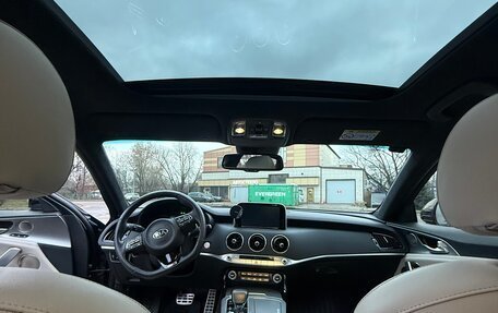 KIA Stinger I, 2018 год, 3 170 000 рублей, 10 фотография