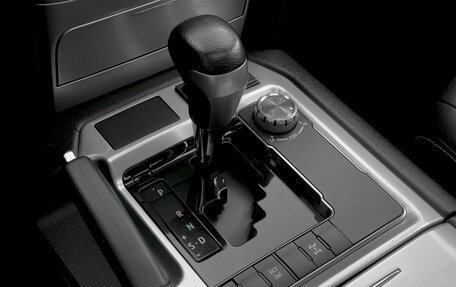 Toyota Land Cruiser 200, 2017 год, 6 599 000 рублей, 12 фотография