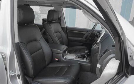 Toyota Land Cruiser 200, 2017 год, 6 599 000 рублей, 8 фотография