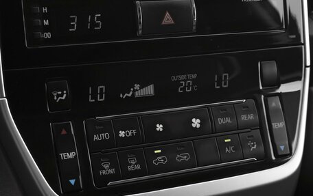 Toyota Land Cruiser 200, 2017 год, 6 599 000 рублей, 13 фотография