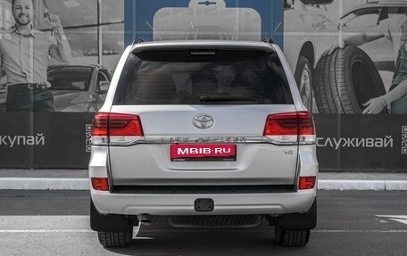 Toyota Land Cruiser 200, 2017 год, 6 599 000 рублей, 4 фотография