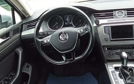 Volkswagen Passat B8 рестайлинг, 2017 год, 1 650 000 рублей, 11 фотография