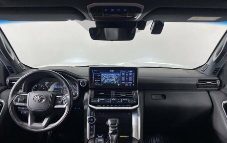 Toyota Land Cruiser, 2022 год, 12 500 000 рублей, 16 фотография