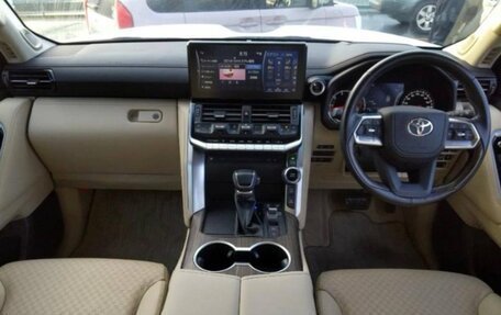 Toyota Land Cruiser, 2022 год, 8 999 000 рублей, 5 фотография