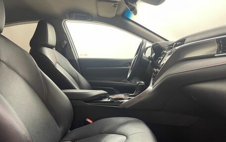 Toyota Camry, 2021 год, 3 079 000 рублей, 12 фотография