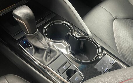 Toyota Camry, 2021 год, 3 079 000 рублей, 16 фотография