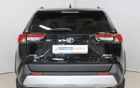 Toyota RAV4, 2022 год, 4 389 000 рублей, 7 фотография