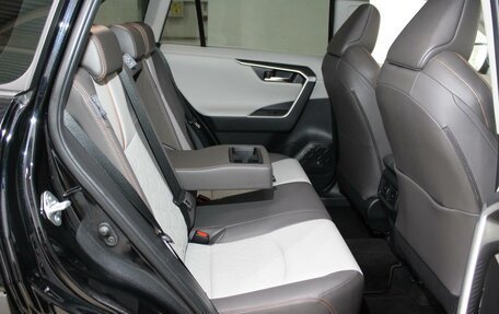 Toyota RAV4, 2022 год, 4 389 000 рублей, 18 фотография