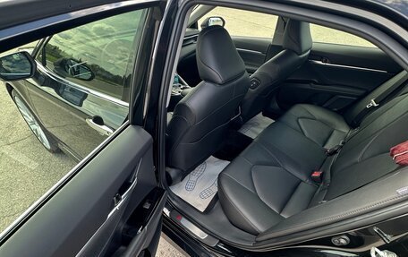 Toyota Camry, 2023 год, 4 050 000 рублей, 14 фотография